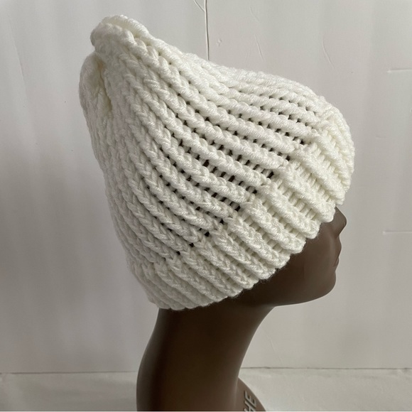 Beanie Hat - Picture 1 of 2